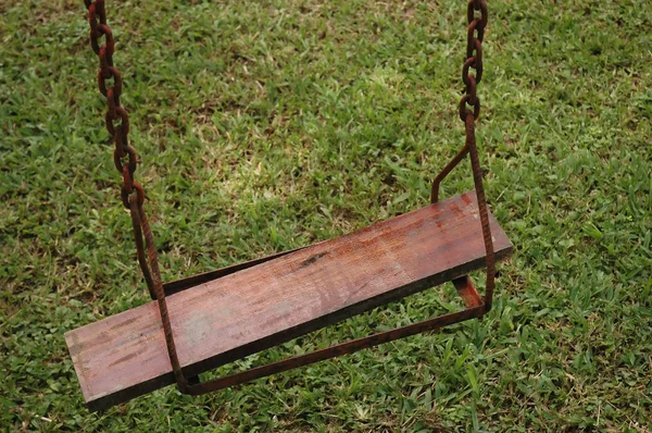 Rusty Broken Swing Costa Rica — Fotografia de Stock