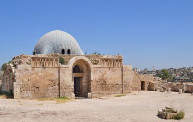 Emevi sarayda Amman Kalesi. Kale bir ulusal tarihi site ve Arkeoloji Müzesinde bulunan merkezi şehir merkezindeki Amman, Ürdün.