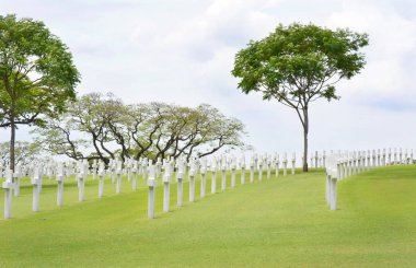Manila, Filipinler - 1 Nisan 2016: Manila Amerikan Mezarlığı ve Anıtı. 17,206 mezar ile bizim personel için en büyük ikinci Dünya Savaşı mezarlık olduğunu. 