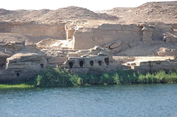 Nil Nehri Mısır Banka Boyunca Harabeleri — Stok fotoğraf