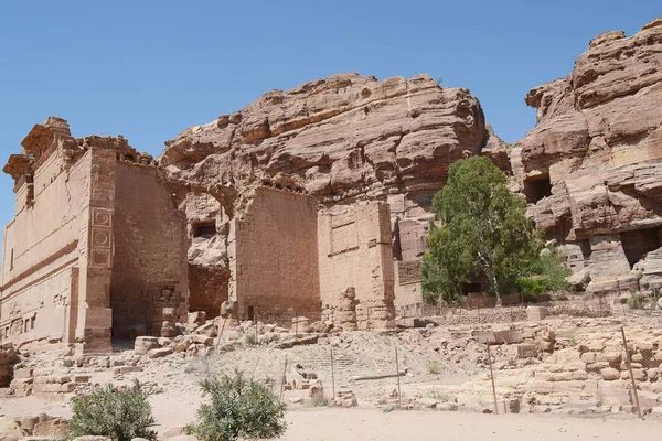 Petra Ürdün Temmuz 2015 Mavi Gökyüzü Ile Petra Harabelerde — Stok fotoğraf