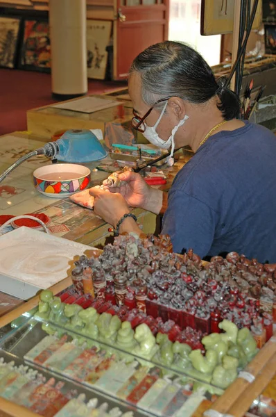 Chinese Artisan Carving Cijfers Beijing Winkel — Stockfoto