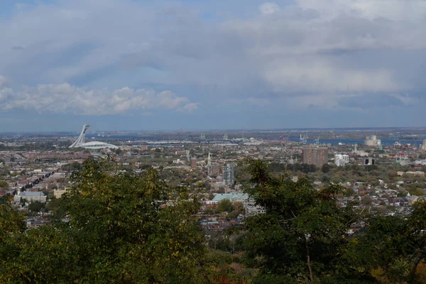 Stadsutsikt Montreal Kanada Med Olympiastadion — Stockfoto