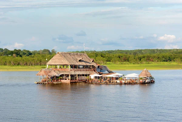 Iquitos Perú Octubre 2015 Restaurante Frio Fuego Restaurante Flotante Río — Foto de Stock
