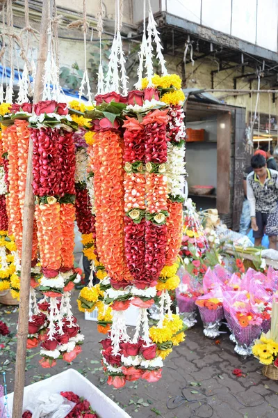 Mumbai Hindistan Ocak 2017 Çelenk Mumbai Çiçek Pazarı Çiçek Pazarı — Stok fotoğraf