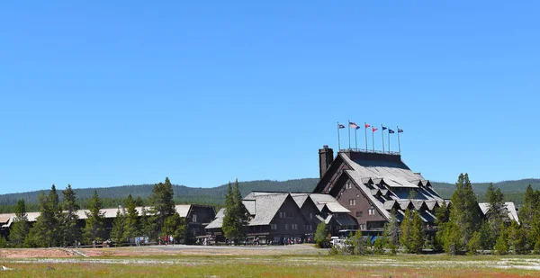 Yellowstone National Park Wyoming Junho 2017 Old Faithful Inn Desde — Fotografia de Stock