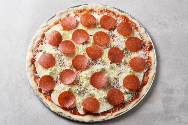 Uncooked Fresh Homemade Three Cheese Pepperoni Pizza Mozzarella Parmesan Gorgonzola — Stock Photo, Image