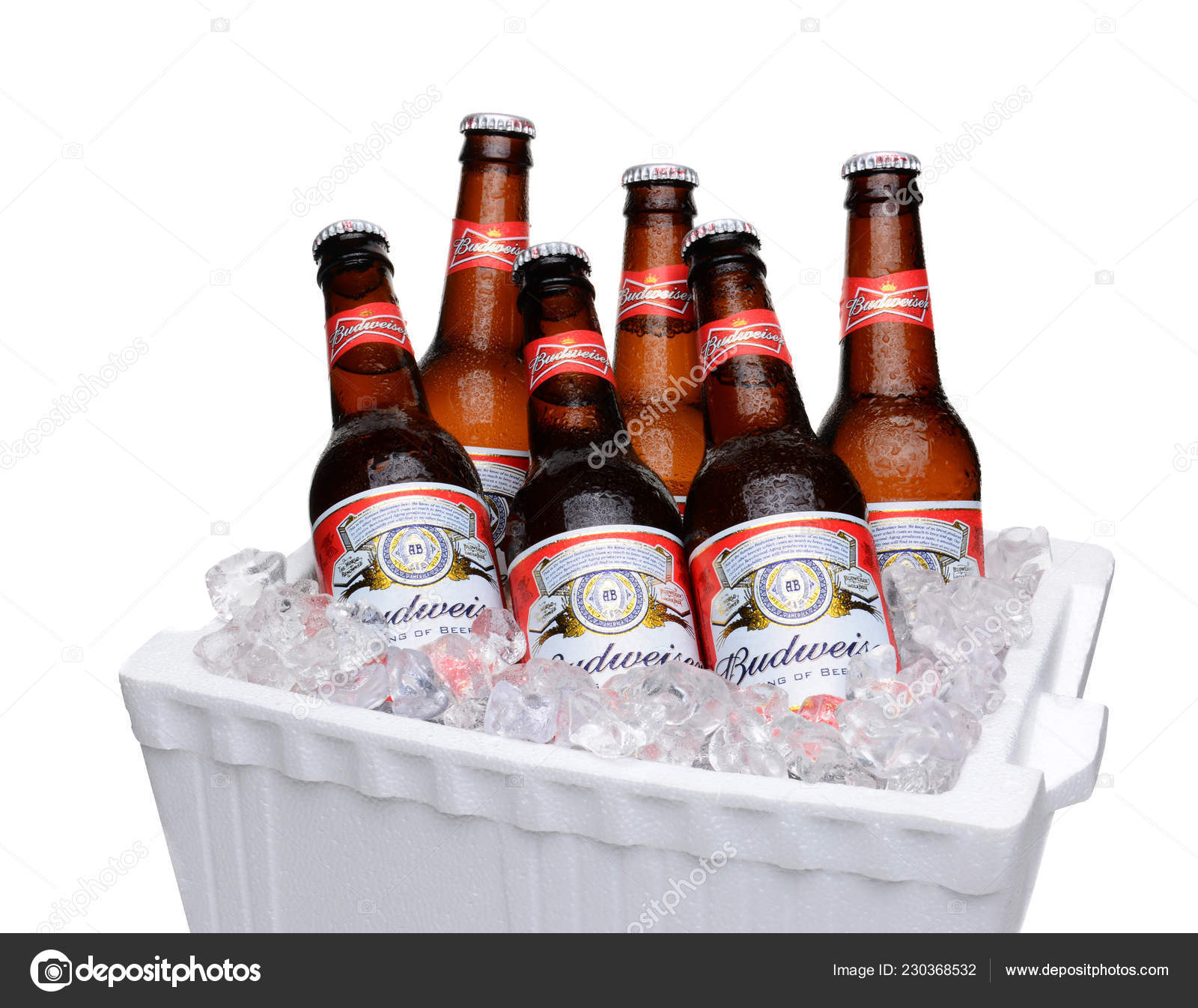 発泡スチロール氷の胸のアーバイン カリフォルニア 2014 バドワイザーのボトル アンハイザー ブッシュ インベブからバドワイザーはベストセラーのアメリカ合衆国国内のビールの  つです — ストック編集用写真©scukrov#230368532