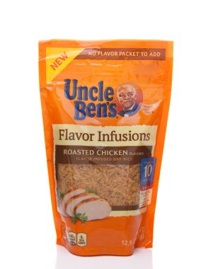 Irvine, Ca - 8 Kasım 2017: Amca Bens lezzet infüzyon tavuklu pilav kızarmış. Marka daha sonra Mars, Inc tarafından satın alındı dönüştürülen pilav A.ş. tarafından tanıtıldı. 