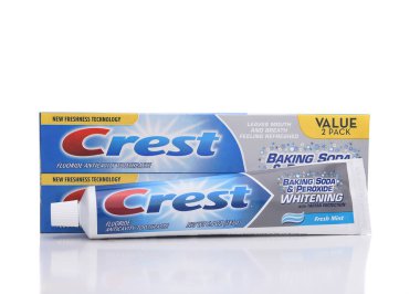 Irvine, California - 22 Ocak 2017: Crest Diş macunu beyazlatma. Kret üzerinden Proctor ve Gamble oral hijyen ürünleri lider üreticisi.