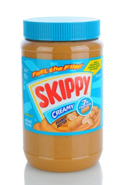 Irvine, Ca - 11 Ocak 2013: 48oz. plastik kavanoz, Skippy krem fıstık ezmesi. 1933 Skippy tanıtıldı dünyanın en popüler 2 fıstık ezmesi olduğunu.