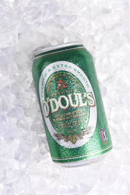 Irvine, California - 22 Ocak 2017: Buz Odouls olabilir. Alkolsüz bira Anheuser-Busch tarafından üretilen.