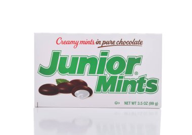 Irvine, California - 22 Ocak 2017: Junior Mints. Şeker, Cambridge, Massachusetts James O. Welch şirket tarafından 1949 yılında tanıtıldı.