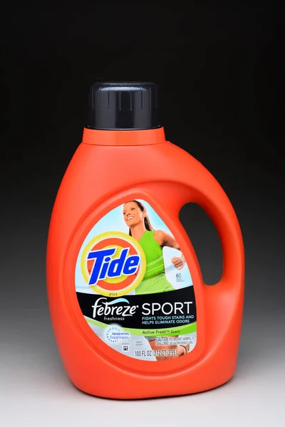 加州欧文 2013年1月11日 一瓶100盎司的潮水运动洗衣粉 潮水占液体洗涤剂市场的30 销售额是第二大热门品牌的两倍多 — 图库照片