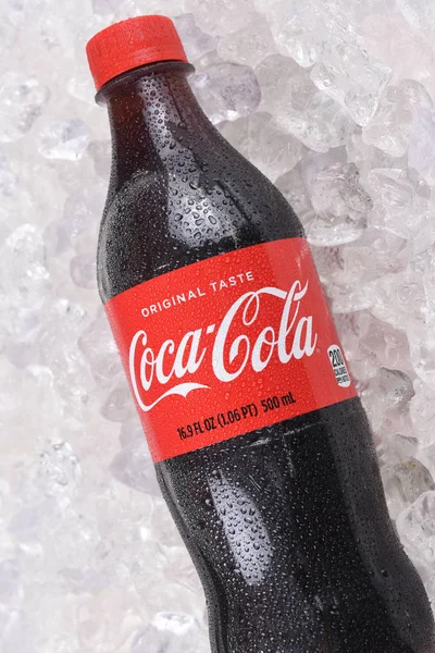 Irvine Kalifornien Dezember 2017 Eine Flasche Coca Cola Auf Eis — Stockfoto