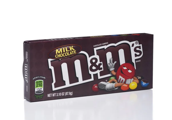 加州欧文 2018年1月5日 和牛奶巧克力女士 两盒流行的糖果涂层巧克力糖果 — 图库照片