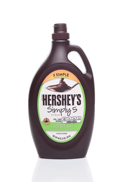 加州欧文 2017年8月21日 米简单的5糖浆 Hersheys 新的替代他们的传统巧克力糖浆与所有非 Gmo — 图库照片