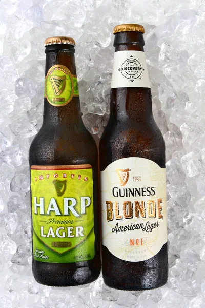 Irvine Enero 2015 Una Botella Harp Lager Guinness Blonde Una — Foto de Stock