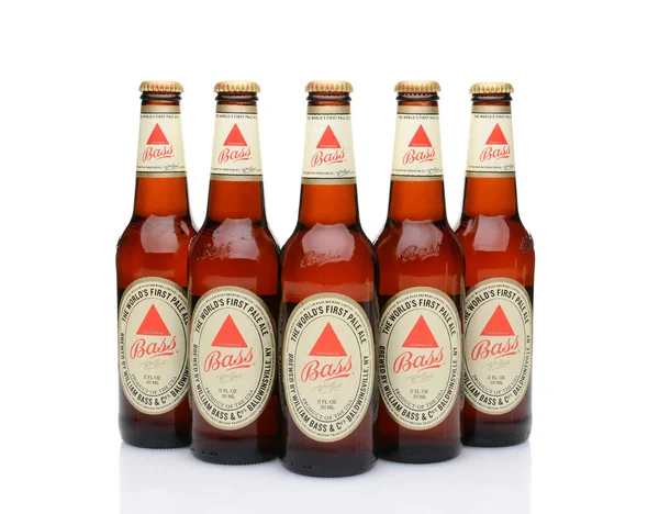 Irvine Maj 2014 Fem Flaskor Bas Ale Vitt Bass Bryggeriet — Stockfoto