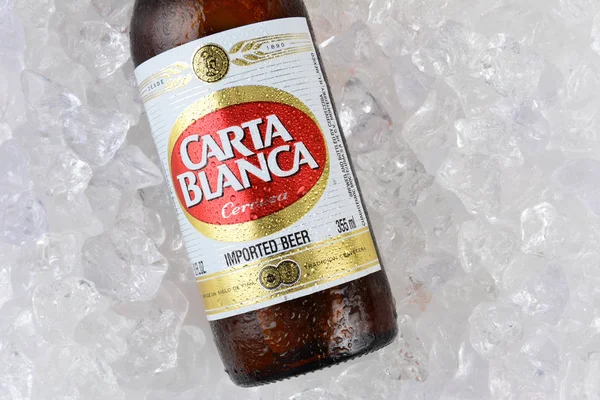 Irvine Janvier 2015 Une Bouteille Bière Carta Blanca Gros Plan — Photo