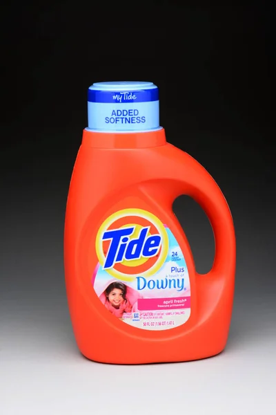 Irvine Enero 2013 Una Botella Onzas Tide Downey Laundry Detergent — Foto de Stock