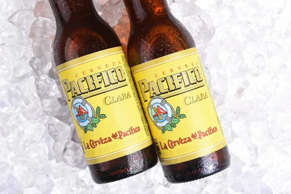 Irvine Kalifornie Leden 2017 Lahve Cerveza Pacifico Clara Vychladit Lépe — Stock fotografie