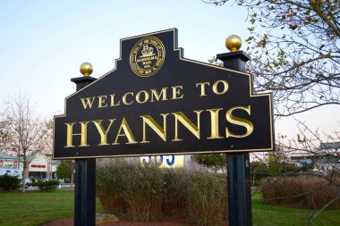 Welcome to Hyannis sign clipart
