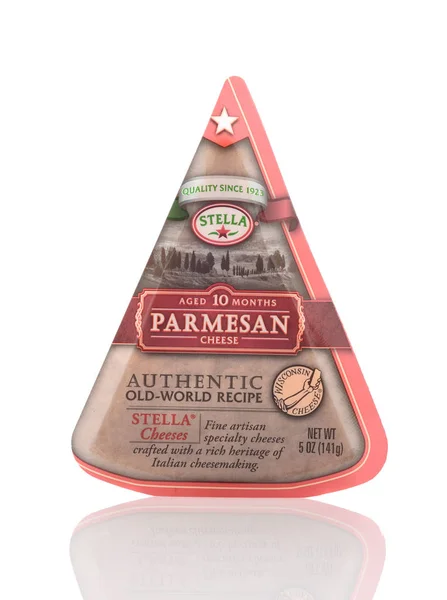 5 uncový balíček sýru Stella parmezán. — Stock fotografie