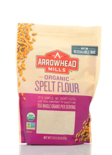 Um saco de Arrowhead Mills Organic Spelt Flour . — Fotografia de Stock