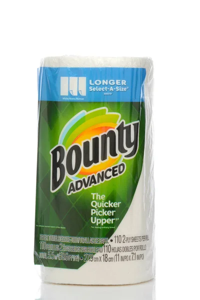 Een roll of Bounty geavanceerde papieren handdoeken — Stockfoto