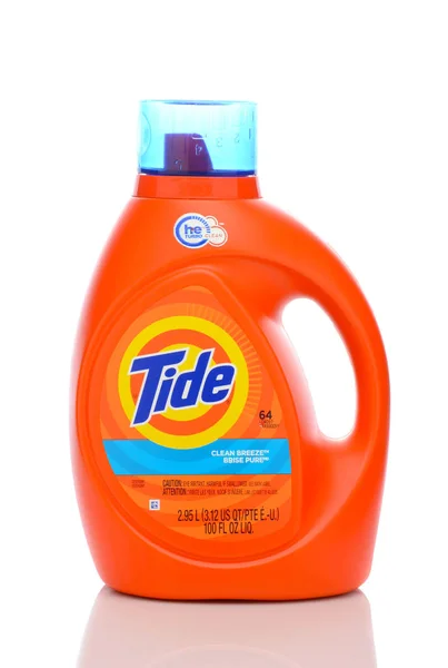 100 Uncja Butelka z Tide Clean Breeze pralnia detergent. — Zdjęcie stockowe