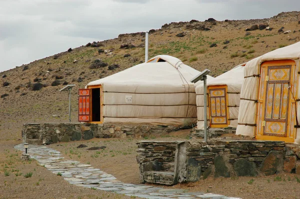 格斯三骆驼旅馆位于奥姆诺戈壁艾马格(南G — 图库照片