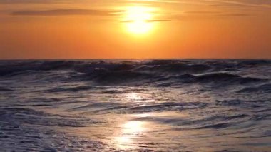 Denize video güzel gündoğumu
