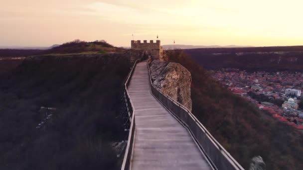 Sonnenuntergang Über Der Mittelalterlichen Festung Ovech Bei Provadia Bulgarien — Stockvideo