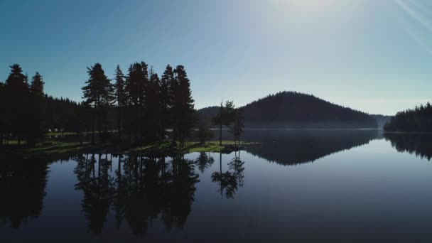 Вид Воздуха Утренний Туман Озере Снимок Восхода Солнца — стоковое видео