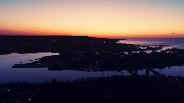 Luchtfoto Drone Panorama Van Asparuhov Brug Varna Bulgarije Bij Zonsondergang — Stockvideo