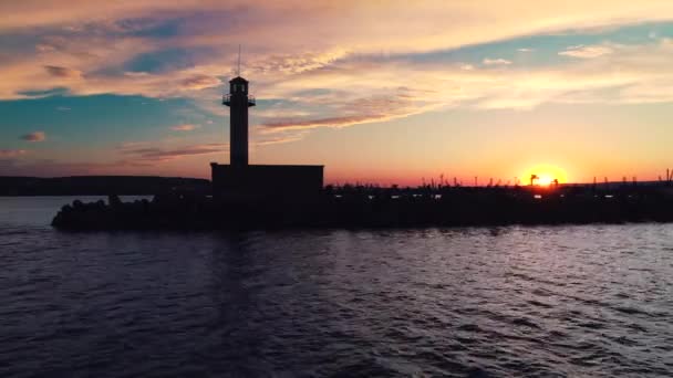 Luchtfoto Van Vuurtoren Bij Zonsondergang Varna Bulgarije Travel Concept — Stockvideo