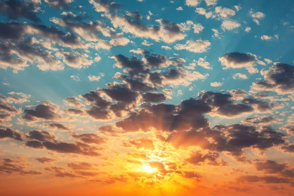 Cloudscape Drámai Narancssárga Lövés Napkelte — Stock Fotó