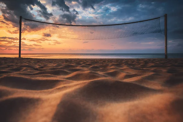 Volleyballnetz Und Sonnenaufgang Strand — Stockfoto