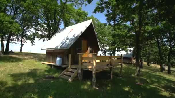 Dom Bungalow Pobliżu Pola Winnic Okolicy — Wideo stockowe