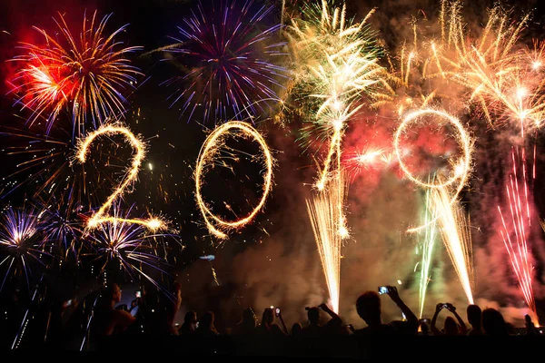 Šťastný Nový Rok 2019 Prskavky Černém Pozadí — Stock fotografie