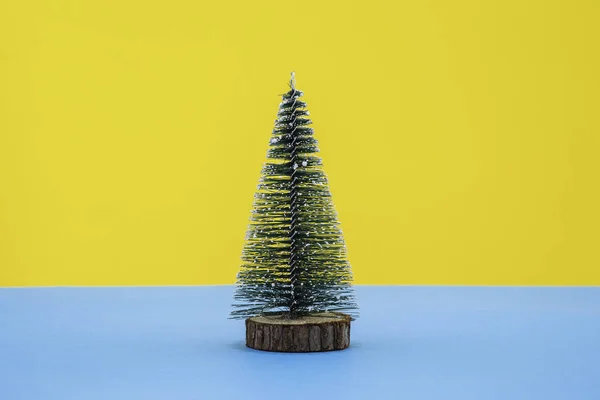 Arbre Noël Isolé Sur Blanc Bonne Année — Photo