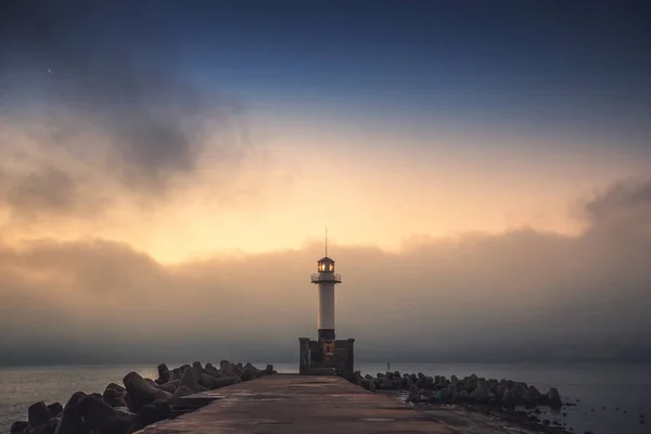 Der Leuchtturm Varna Bulgarien Bei Sonnenaufgang — Stockfoto