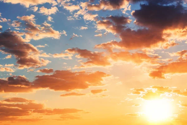 Wolkenlandschap Dramatische Blauwe Lucht Zonsondergang Schot — Stockfoto