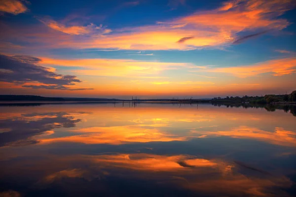 Sunset Lake Surface Hdr Image Golden Water Burning Sky — Stock Photo, Image