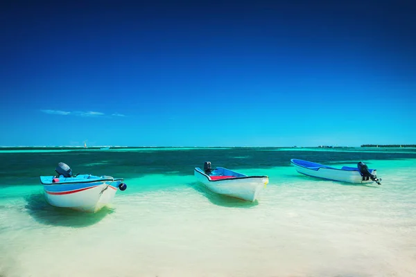 Mar Caribenho Bonito Barcos Vista Panorâmica Praia Punta Cana — Fotografia de Stock