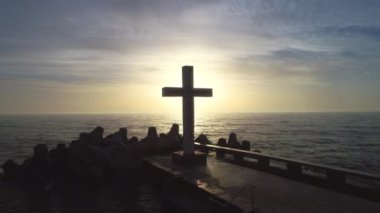 Deniz ufku cross Beach gündoğumu ve kutsal Hıristiyan, inanç özgürlüğüdür, Paskalya