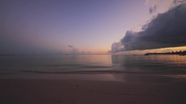Salida Del Sol Sobre Playa Tropical Mar Morning Isla Caribeña — Vídeo de stock