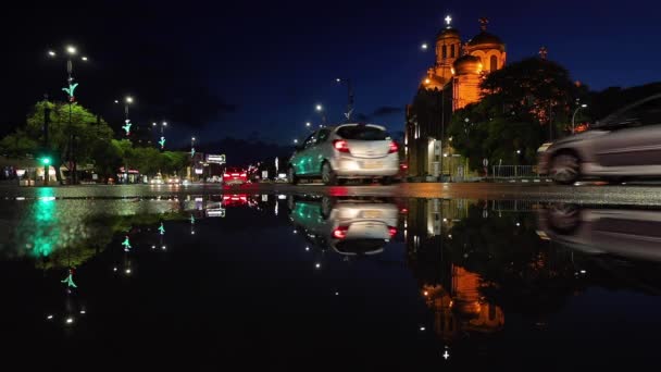 ブルガリアのヴァルナ市と夜の前提の大聖堂 — ストック動画