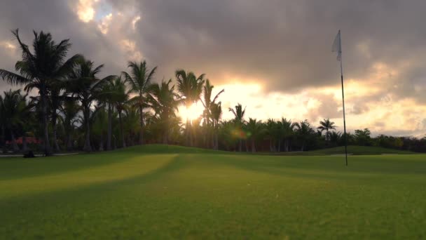 Zonsondergang Exotische Golfbaan Luxe Caribische Resort — Stockvideo